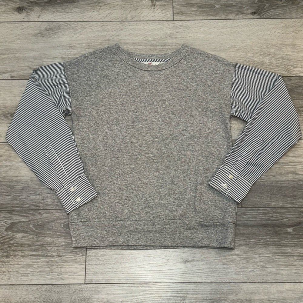 Vineyard Vines top
